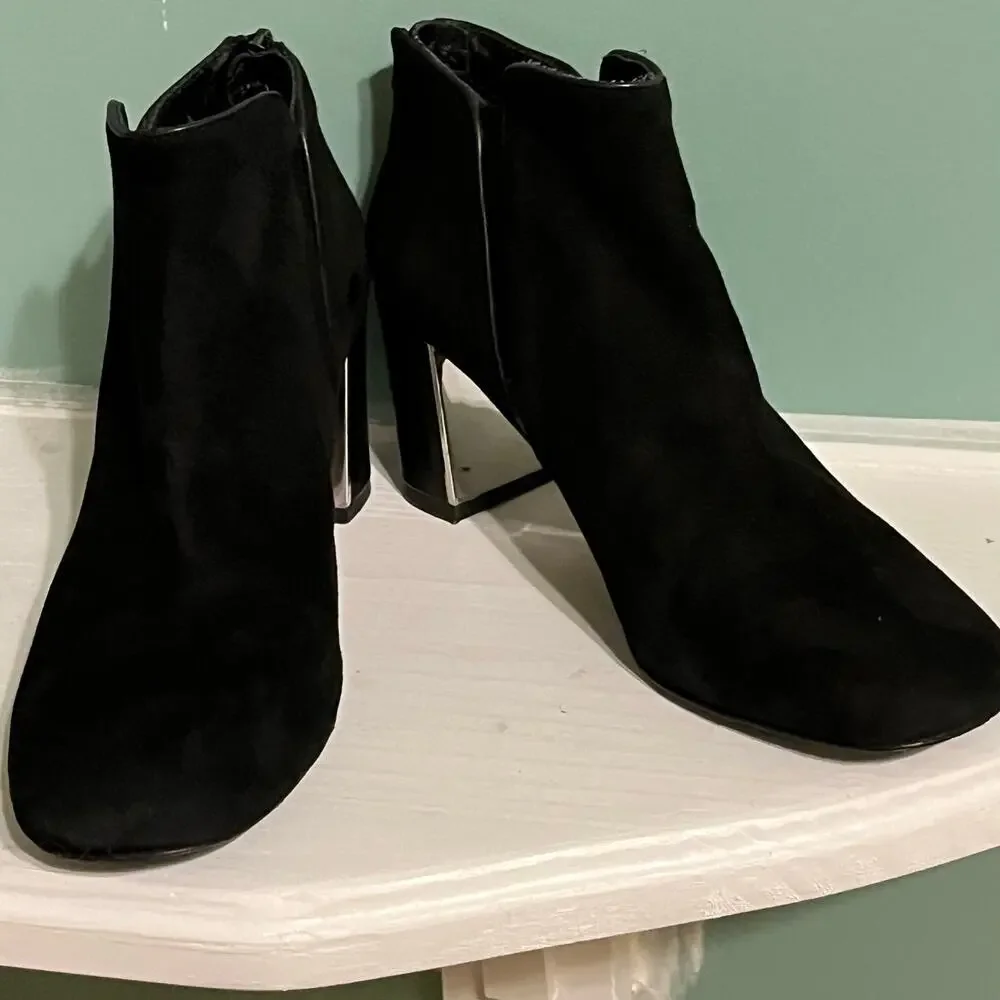 Donald J Pliner Cosmo Black Suede Ankle Boots Size 6.5